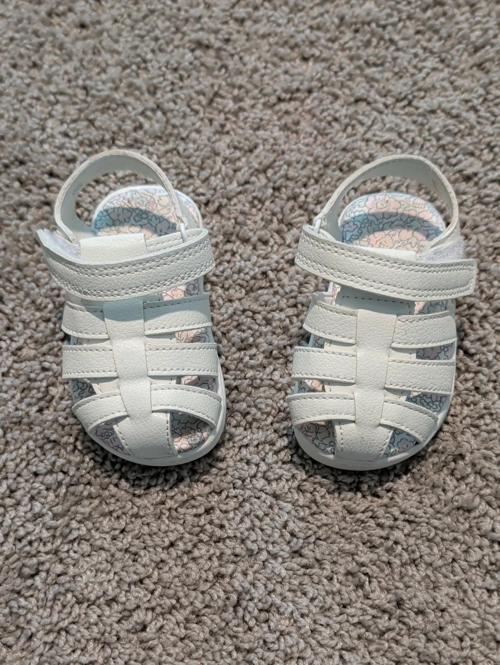 Baby Girl White Leather Sandals Size 4